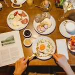 ベッド・アンド・ブレックファスト Franzl - Bett & Brot 3*