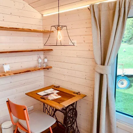 فندق مبيت وإفطار Franzl - Bett & Brot 3*